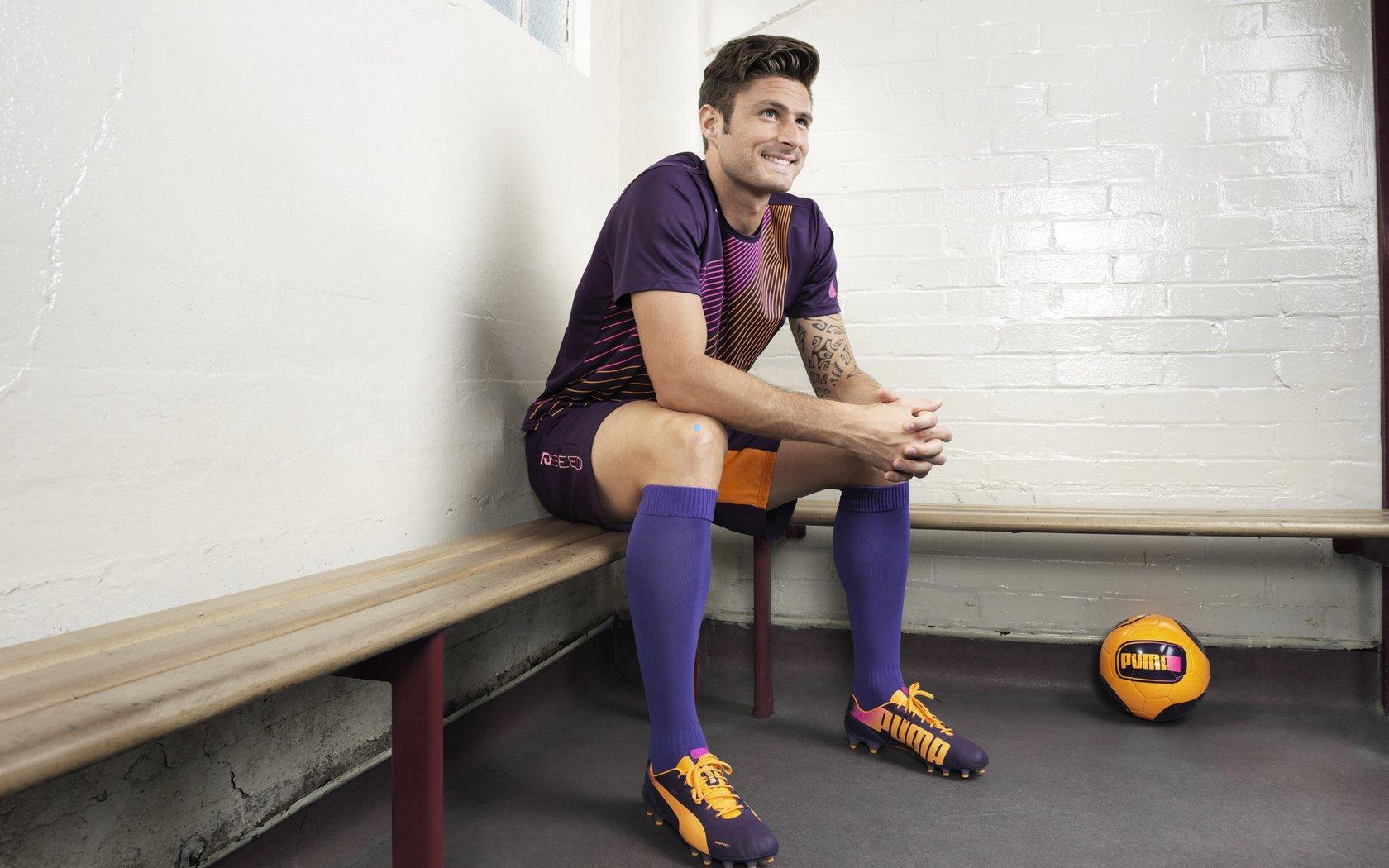 重庆足球功勋队长黄希扬正式开启教练生涯，加入铜梁龙队教练组专注体能打造